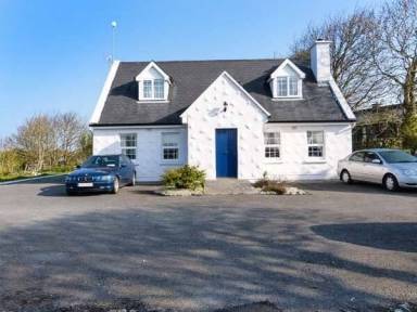Cottage Ballinderreen