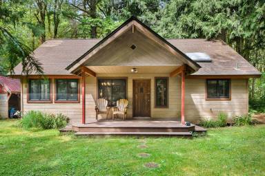 House  Skykomish