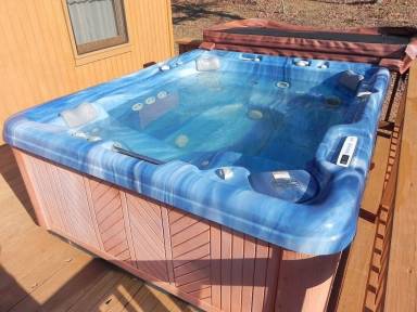 Cabin Clarkesville