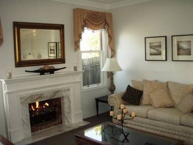 Cottage Warrnambool City
