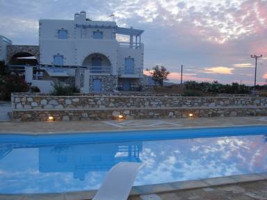 300 m² Villa