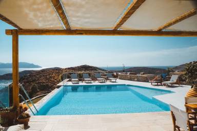 Villa Thira