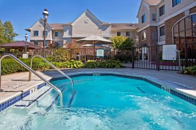 Condo Pool Sterling Heights