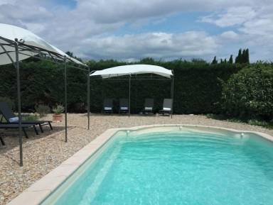 Cottage avec barbecue, terrasse et piscine
