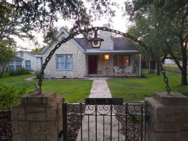 House Dripping Springs