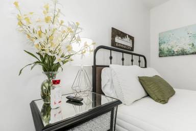 Accommodation Pool Clayton