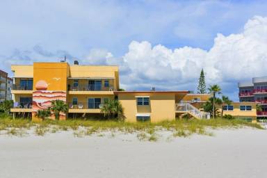 Condo Treasure Island