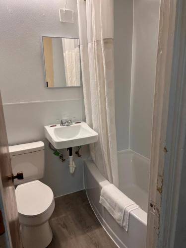 Best In Town Motel — photo 2
