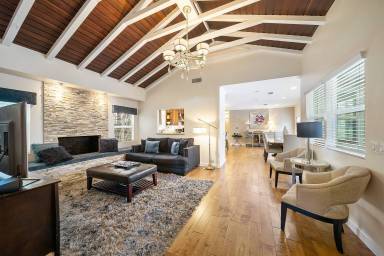 House Tarzana