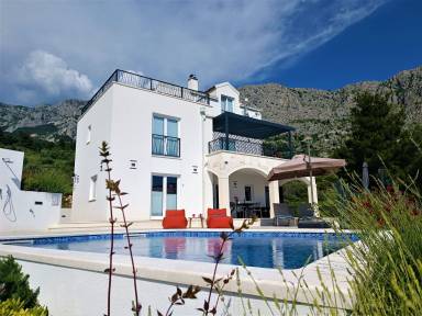 Villa mit Garten, Grill und Terrasse | Bergblick