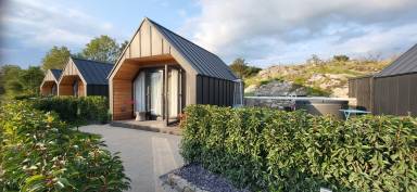 Cabin with jacuzzi & garden | Mountain view