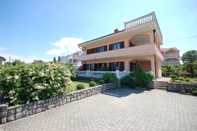 Ferienwohnung Njivice