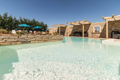 Bauernhof mit Grill, Garten und privatem Pool