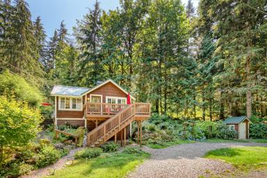 Cottage  Baring
