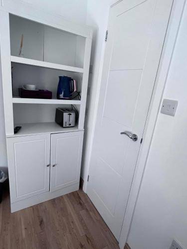 Bed and breakfast  Redhill