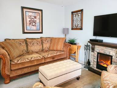 House  Warm Mineral Springs