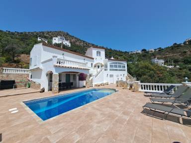 200 m² Villa