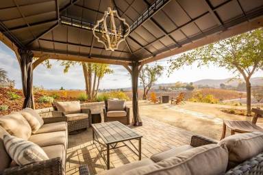House Lake Nacimiento