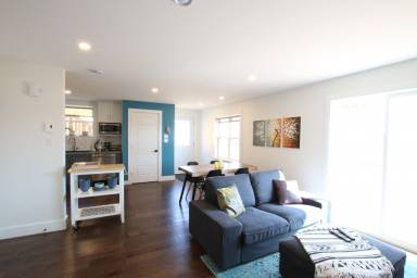 Apartment East End