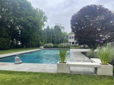 House  East Moriches