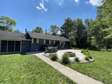 House Lewiston