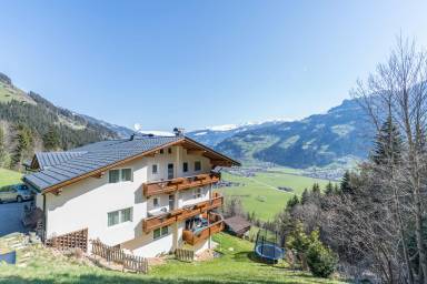Tirol in Ferienwohnungen in Schwendau genießen - HomeToGo