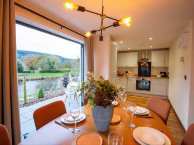 Child-friendly cottage with garden & jacuzzi