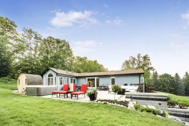 Villa  Newmarket