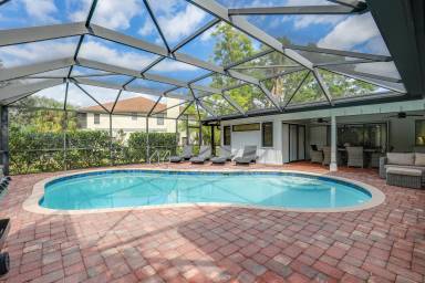 House Naples