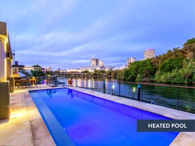 Casa  Broadbeach Waters