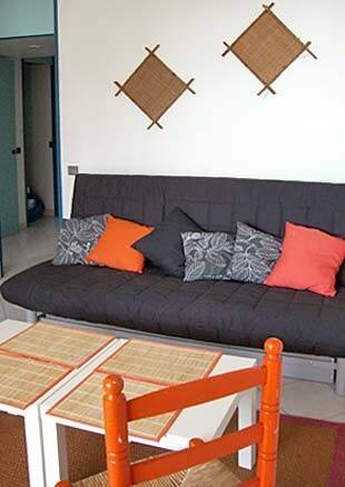 Holiday apartment with garden & patio | Sea view — photo 2