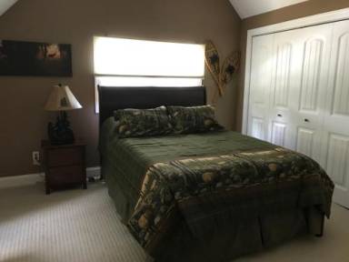 Lodge  Green River