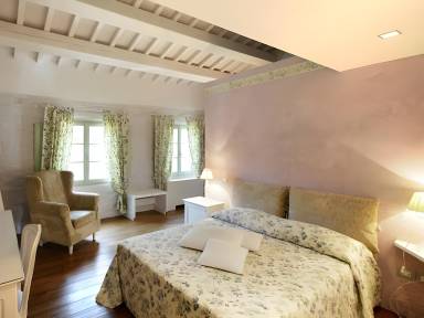 Serviced Apartment mit Terrasse, Garten und Pool