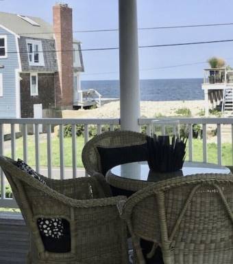House Pet-friendly North Scituate