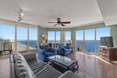 155 m² Condo