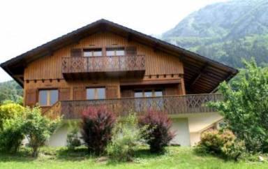 Chalet avec barbecue, terrasse et jardin | Vue montagne