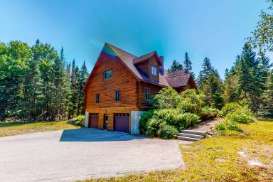 House Twin Mountain