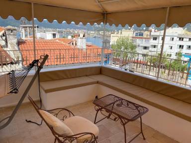 100 m² Apartment