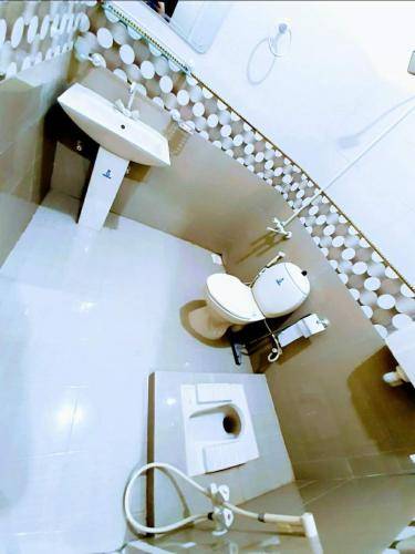 Galaxy Inn karachi Near Airport
