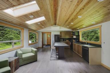 Cabin Deming