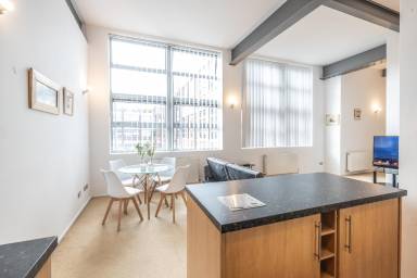 Apartment  Newtown