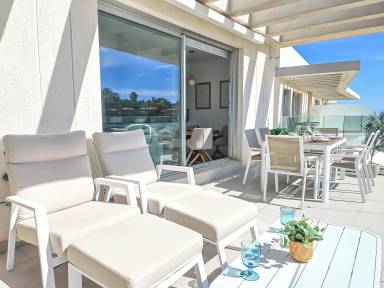 Family-friendly flat with terrace & pool