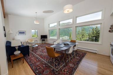 House  West Juneau