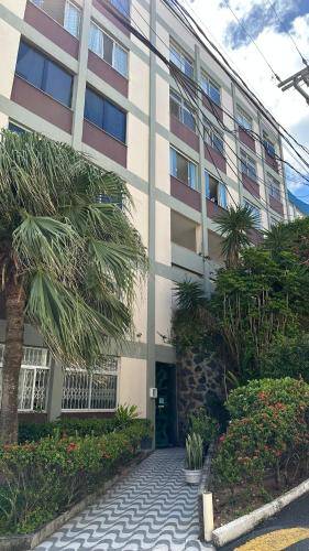 Quarto privativo confortavel proximo a ufba, praia, comercio e zoologico in Santos