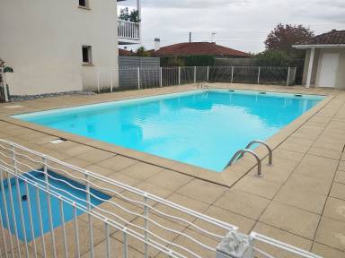 Appartement de vacances avec piscine et terrasse