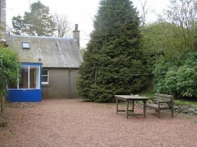 Cottage  Lanark