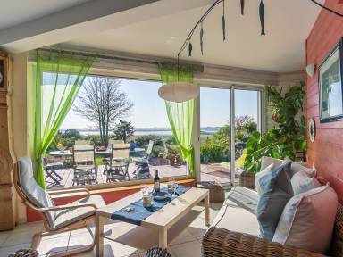 Ferienhaus nahe zum Meer für 8 Gäste mit Hund in Plounéour-Trez, Bretagne