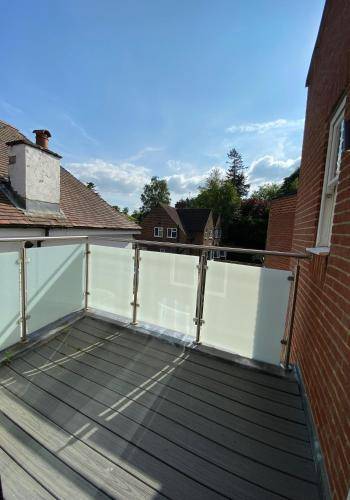 Apartment Tadworth