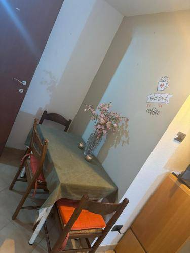 Private room with independent entrance