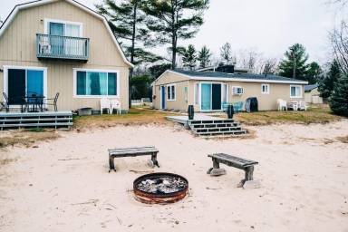 Cottage Oscoda Township